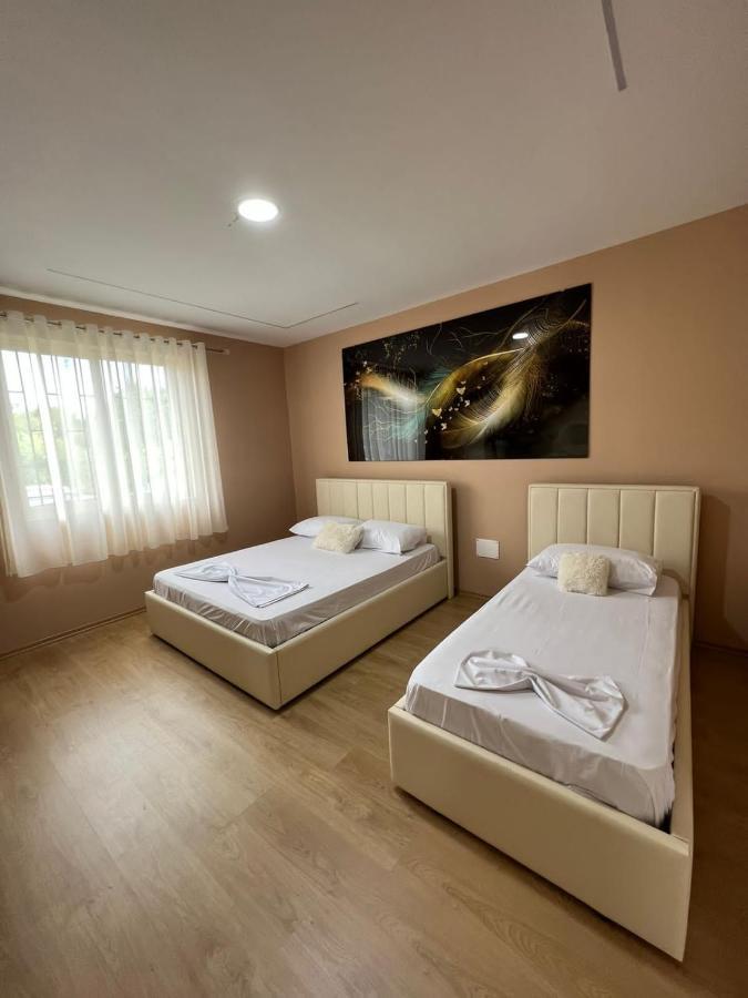 Miqt Guest House Shkodër Buitenkant foto